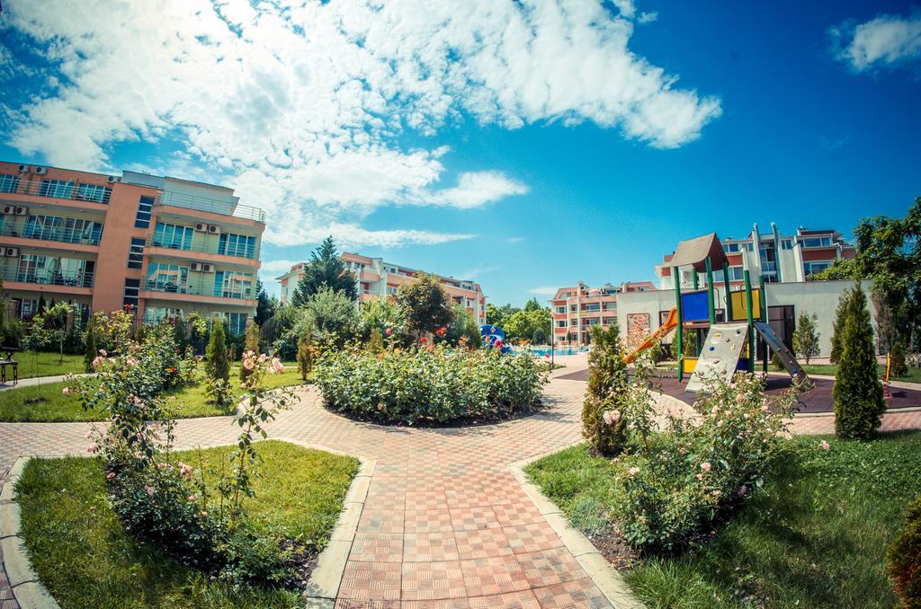 Sunny Fort Apartments Солнечный берег Экстерьер фото